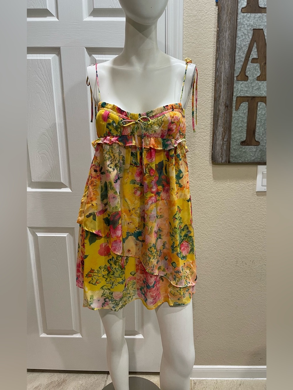 Luxedress Solene Floral Mini Dress Size Small